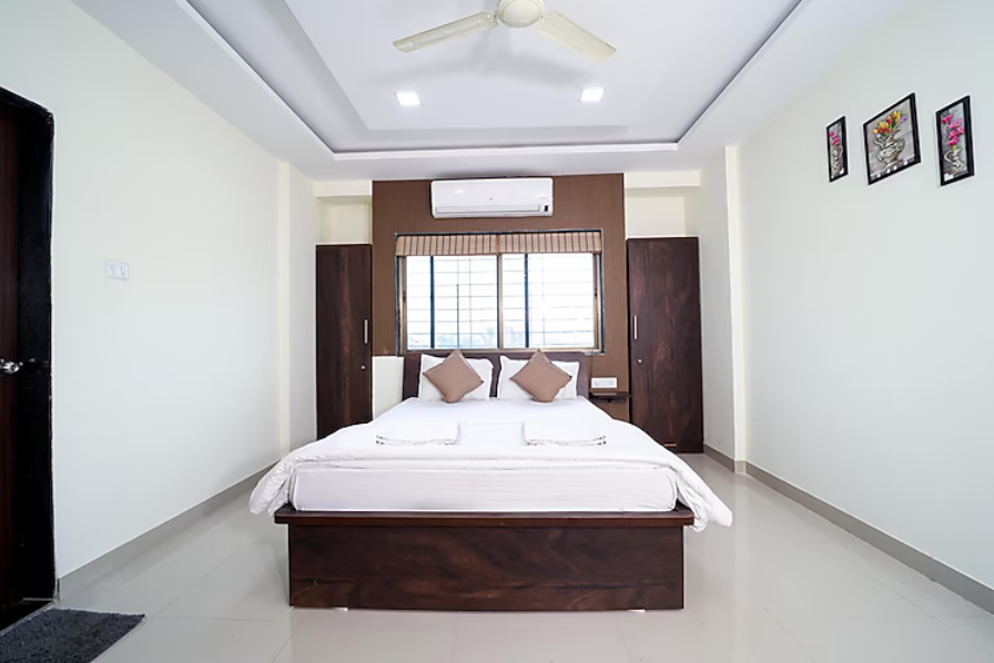 Hotel Bramha Inn Executive Deluxe Room