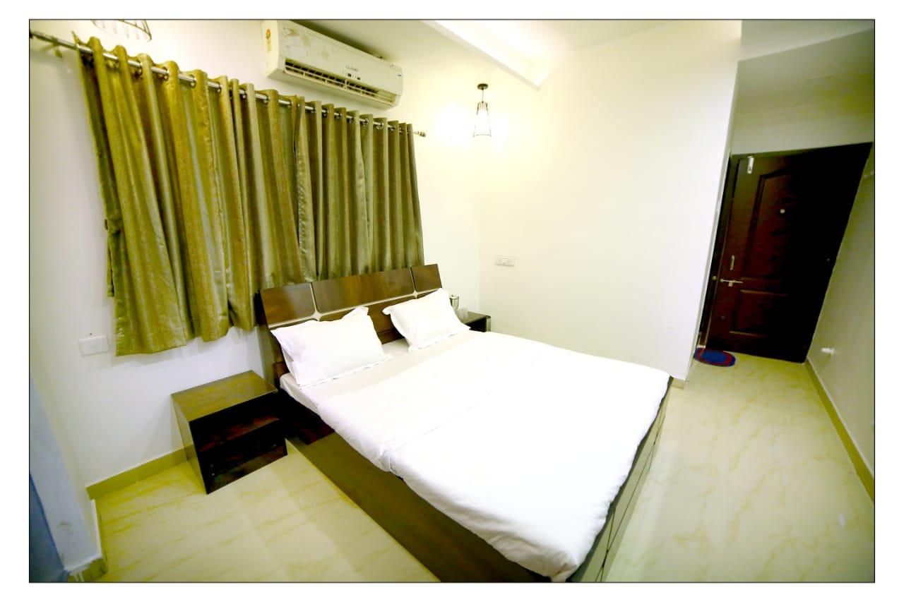 Deluxe AC Room