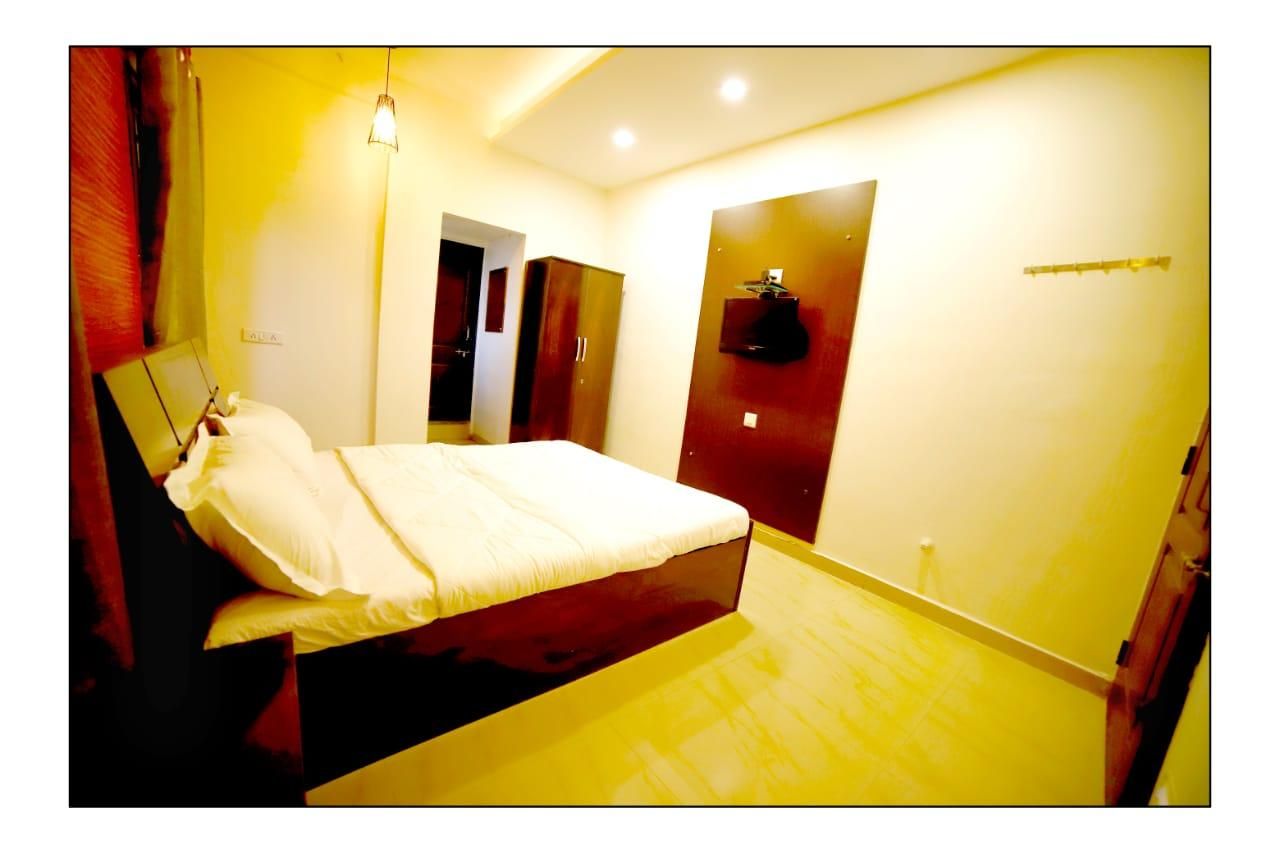 Om Shree Yatri Niwas