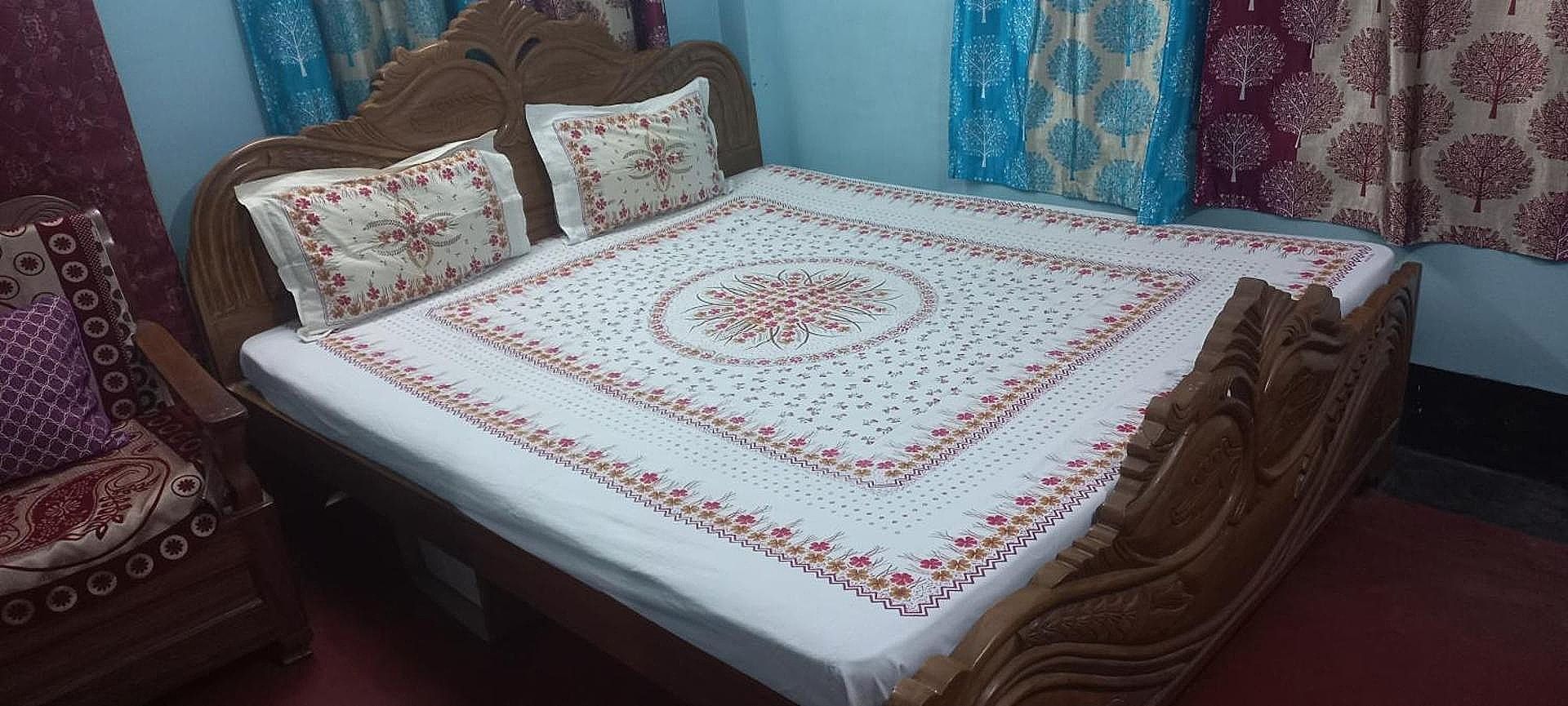 Deluxe Room with Air Conditioning