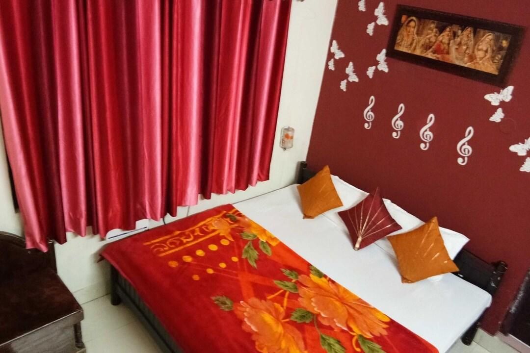 Standard King Room
