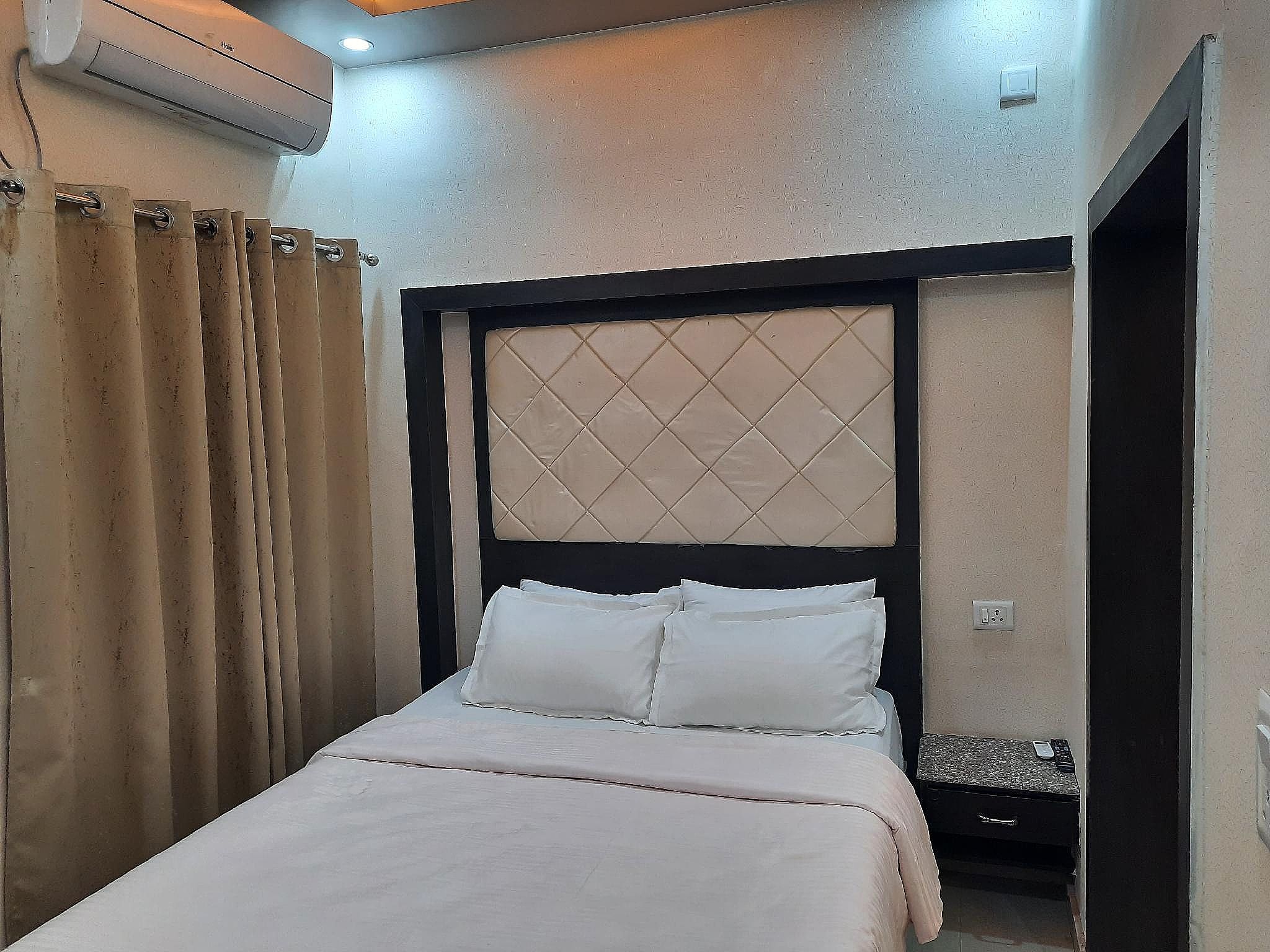Interconnecting Rooms