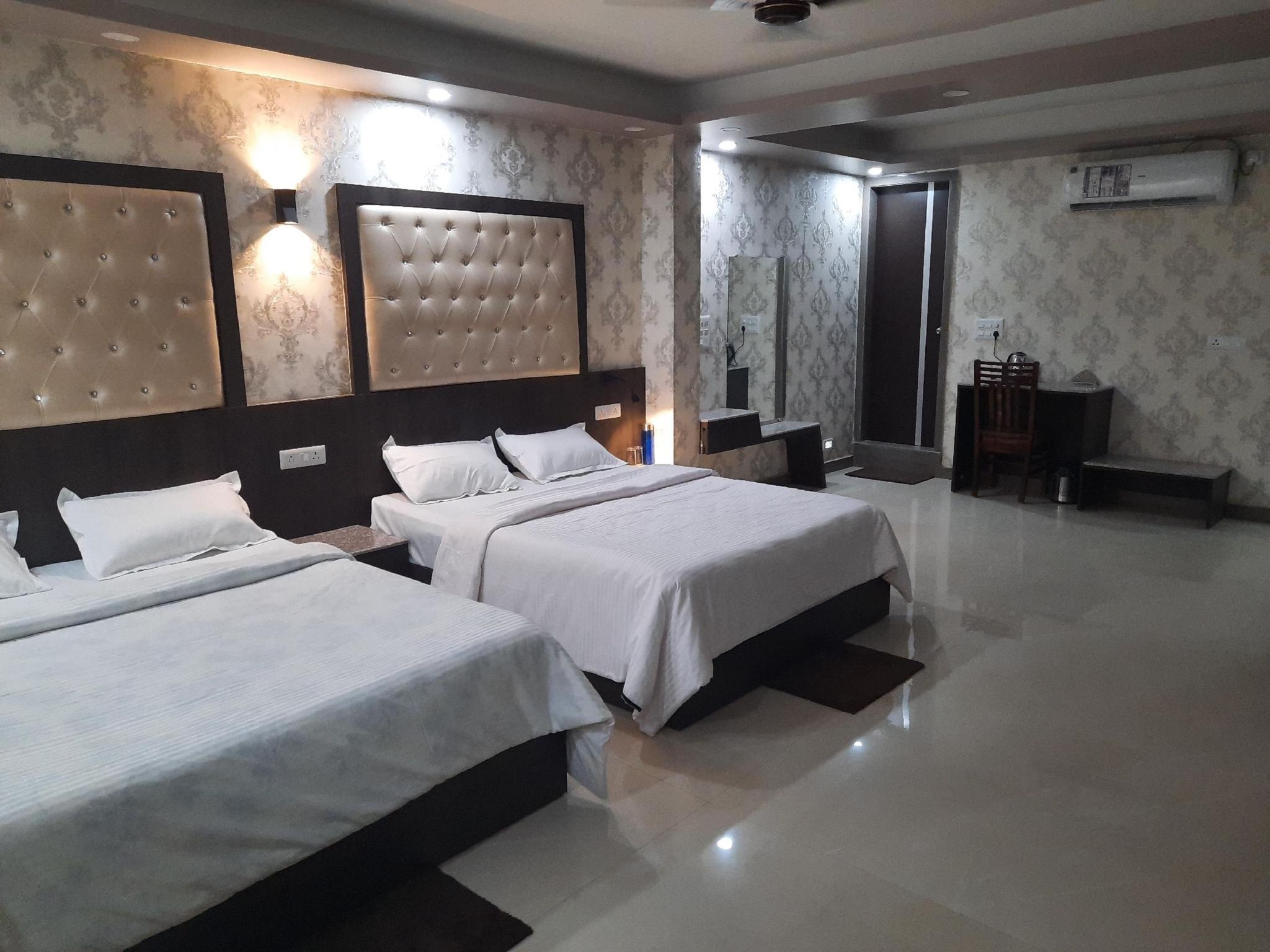 Interconnecting Rooms