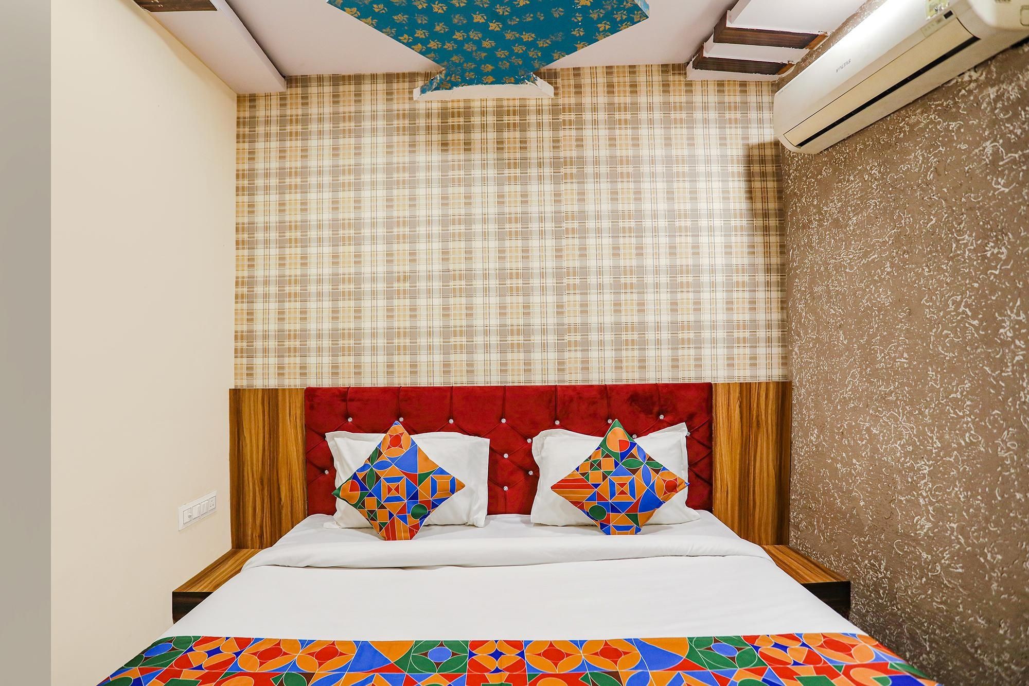  FabHotel P2 Deluxe Room 3