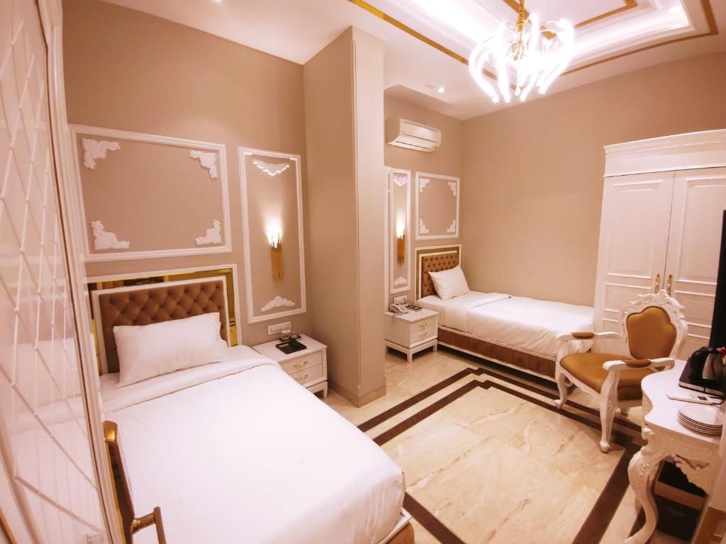 Anant Palace Deluxe Room