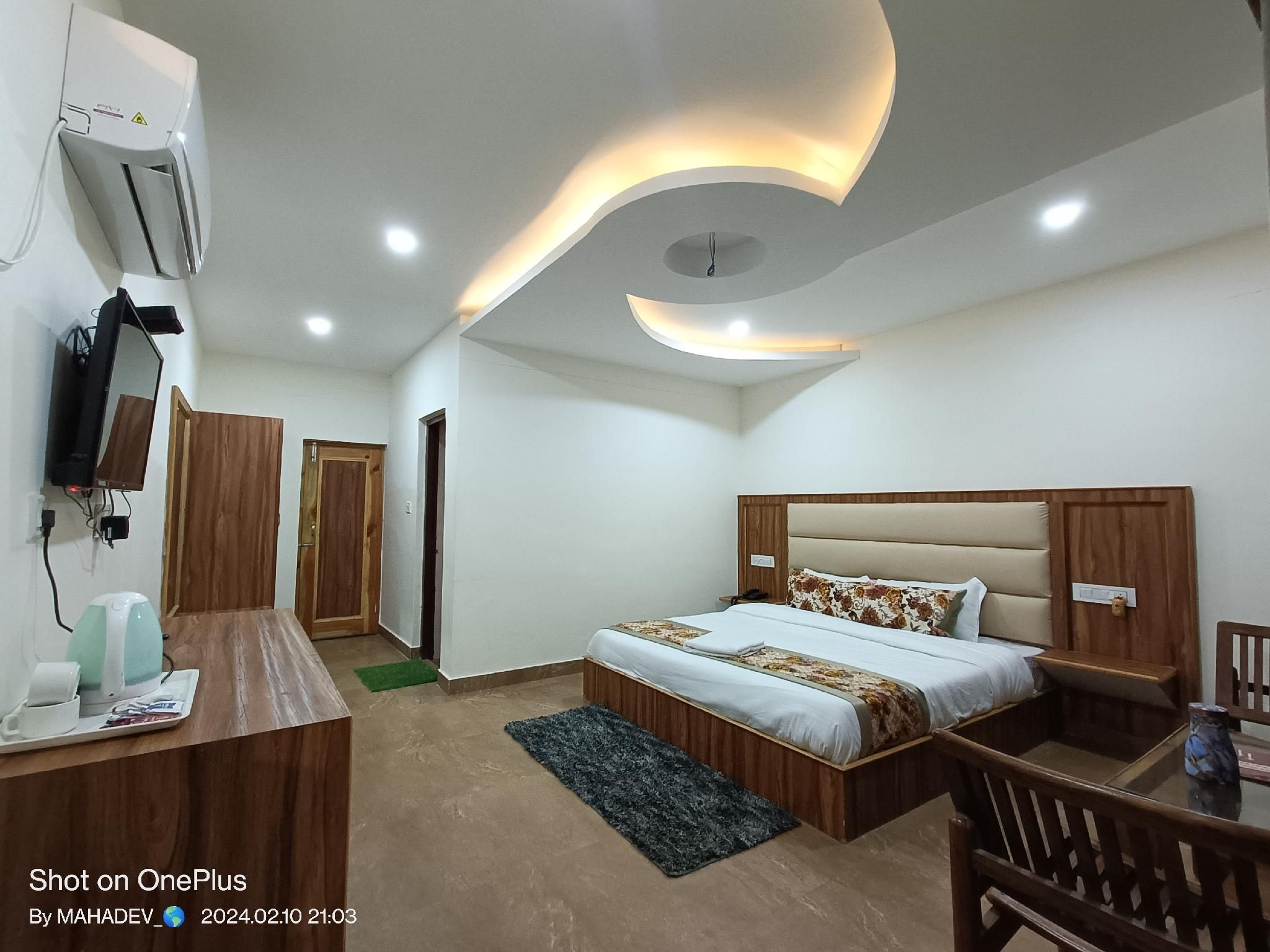 Deluxe Cottages