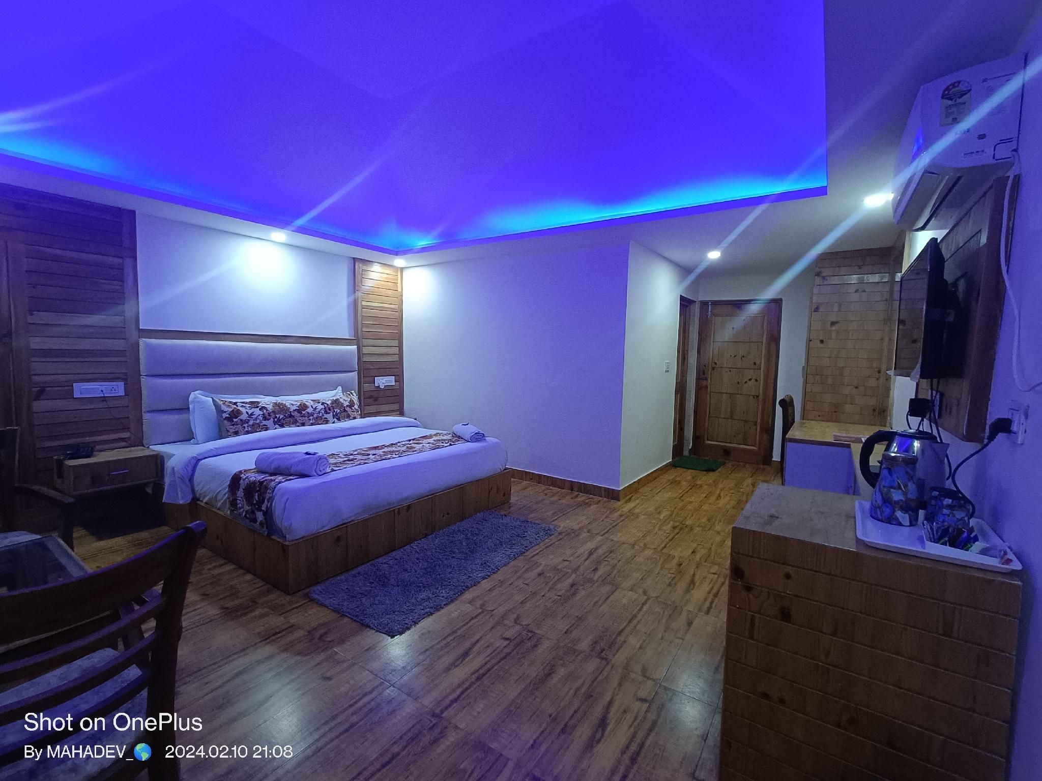 Super Deluxe Room