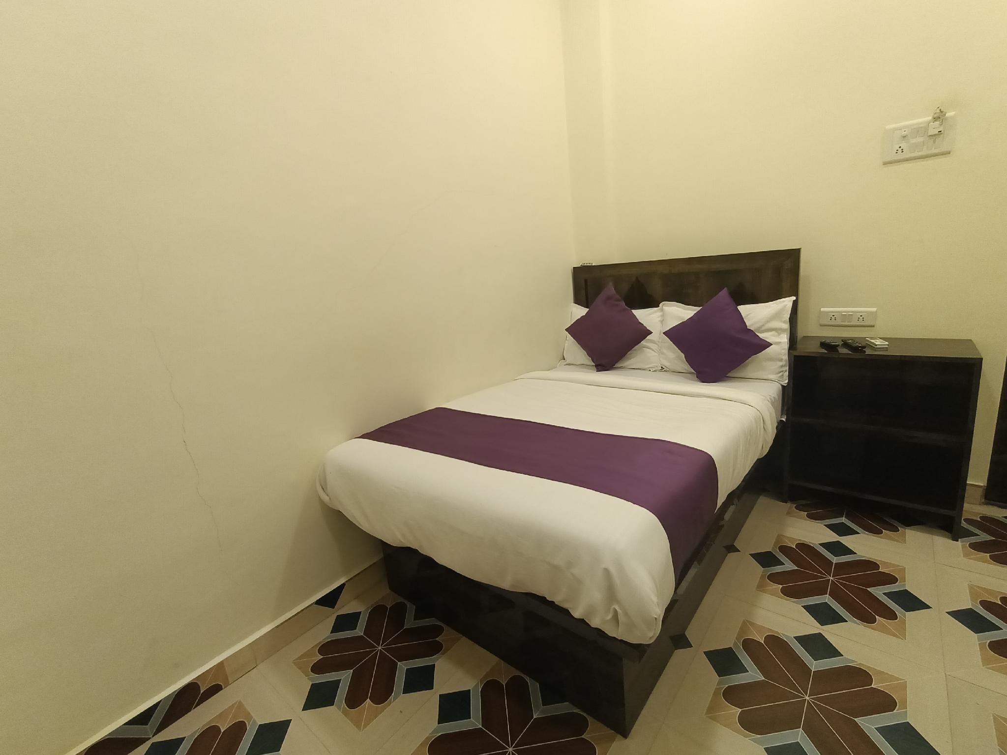 Deluxe AC Room