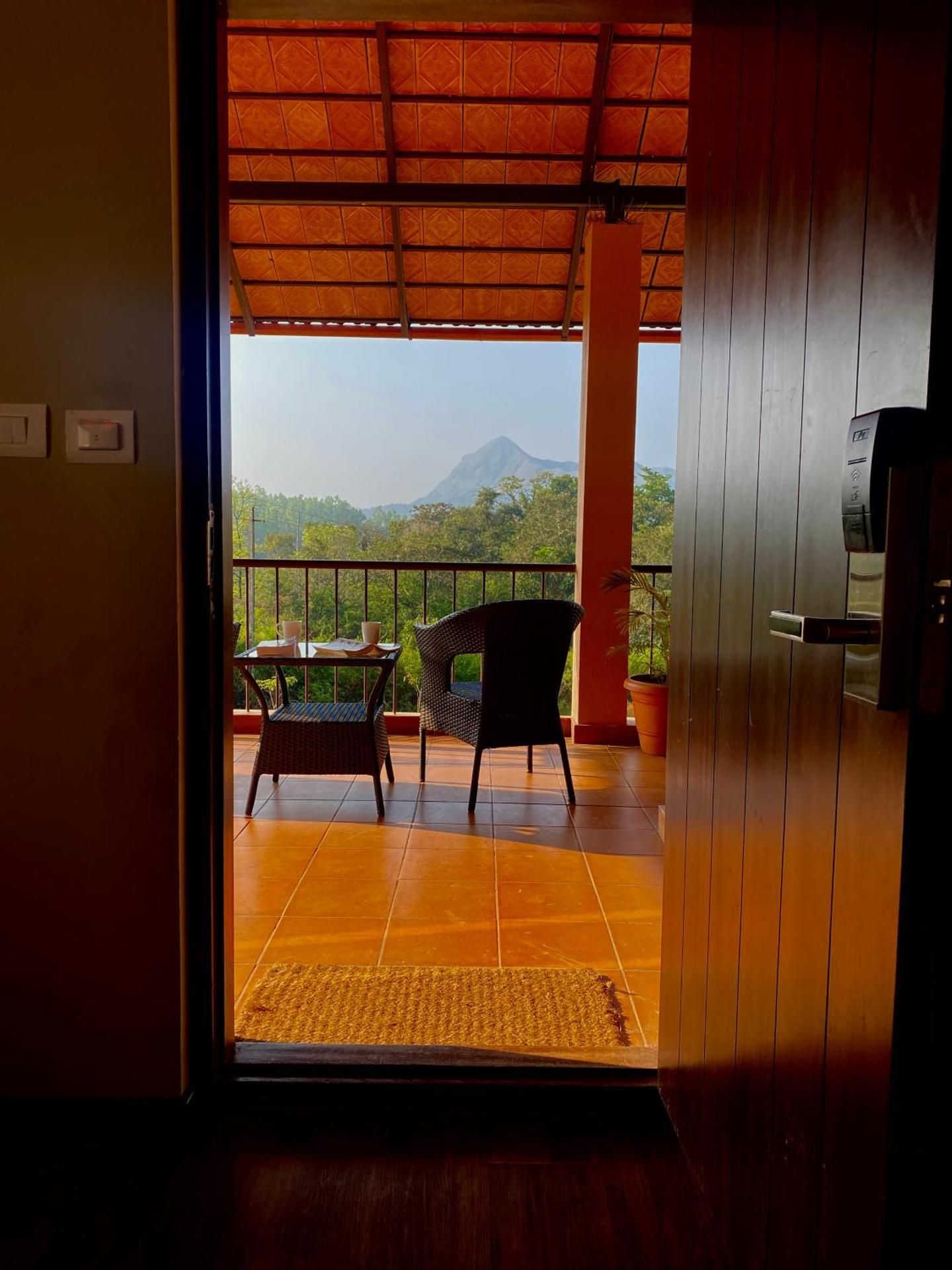 Deluxe Valley Room
