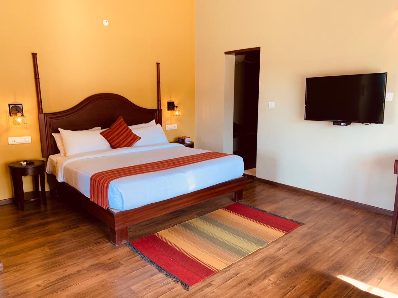 Hill View Rooms