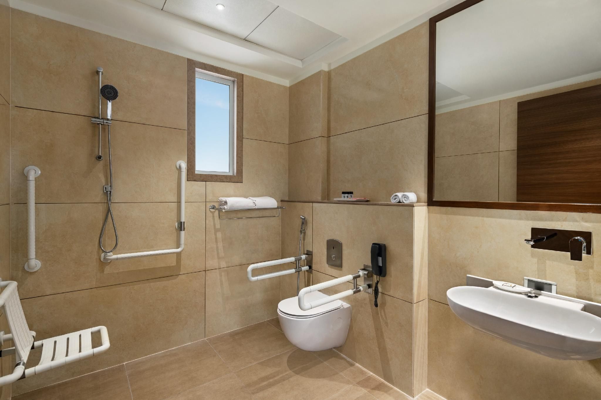 1 Queen Bed, Mobility Accessible Deluxe Room, Non-Smoking