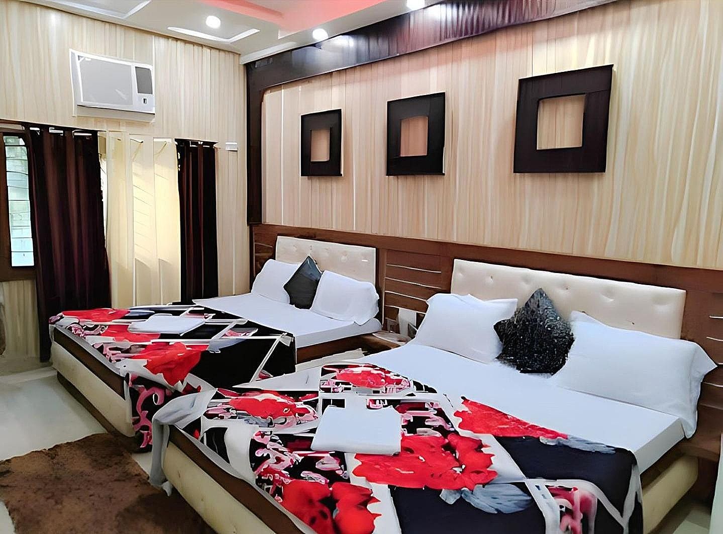 Family Room with Garden View