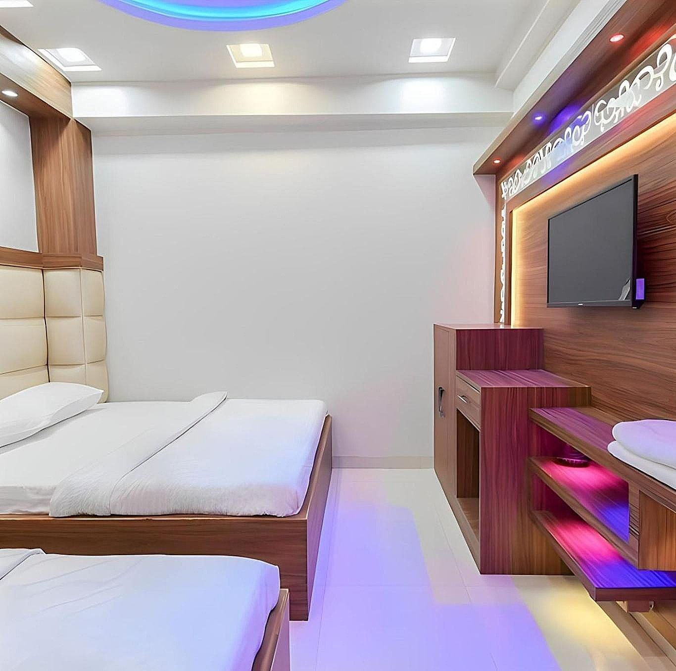 Family Room with Garden View