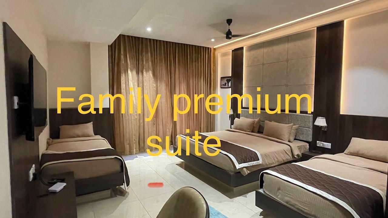 Deluxe Royal Suite