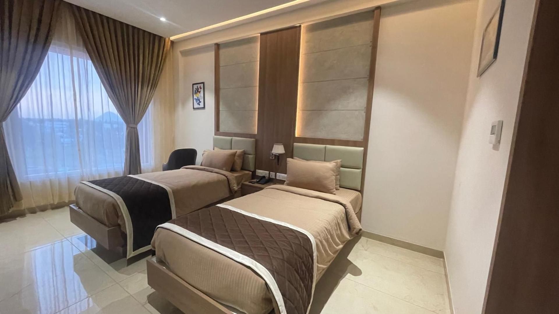 Deluxe Room with 2 Single Beds