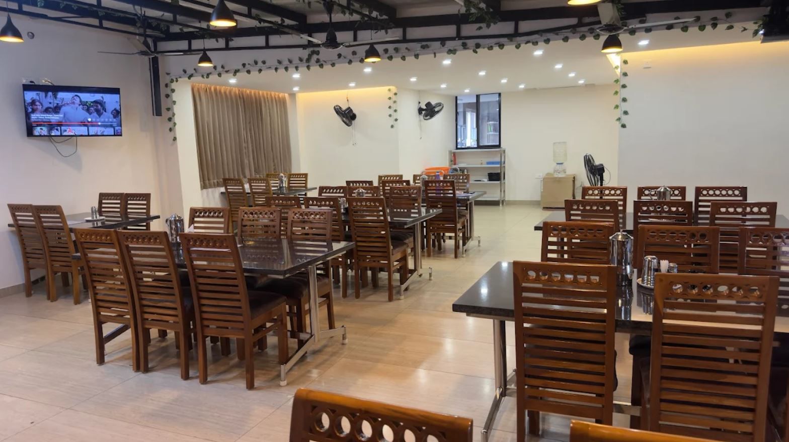 Food & Dining