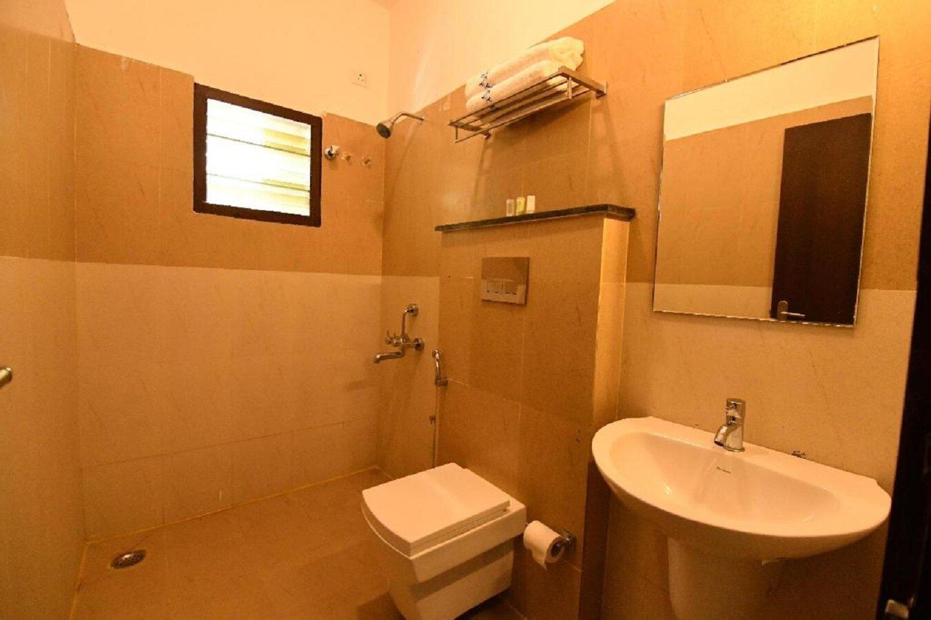 Hotel Lake View Standard Triple Room AC 3