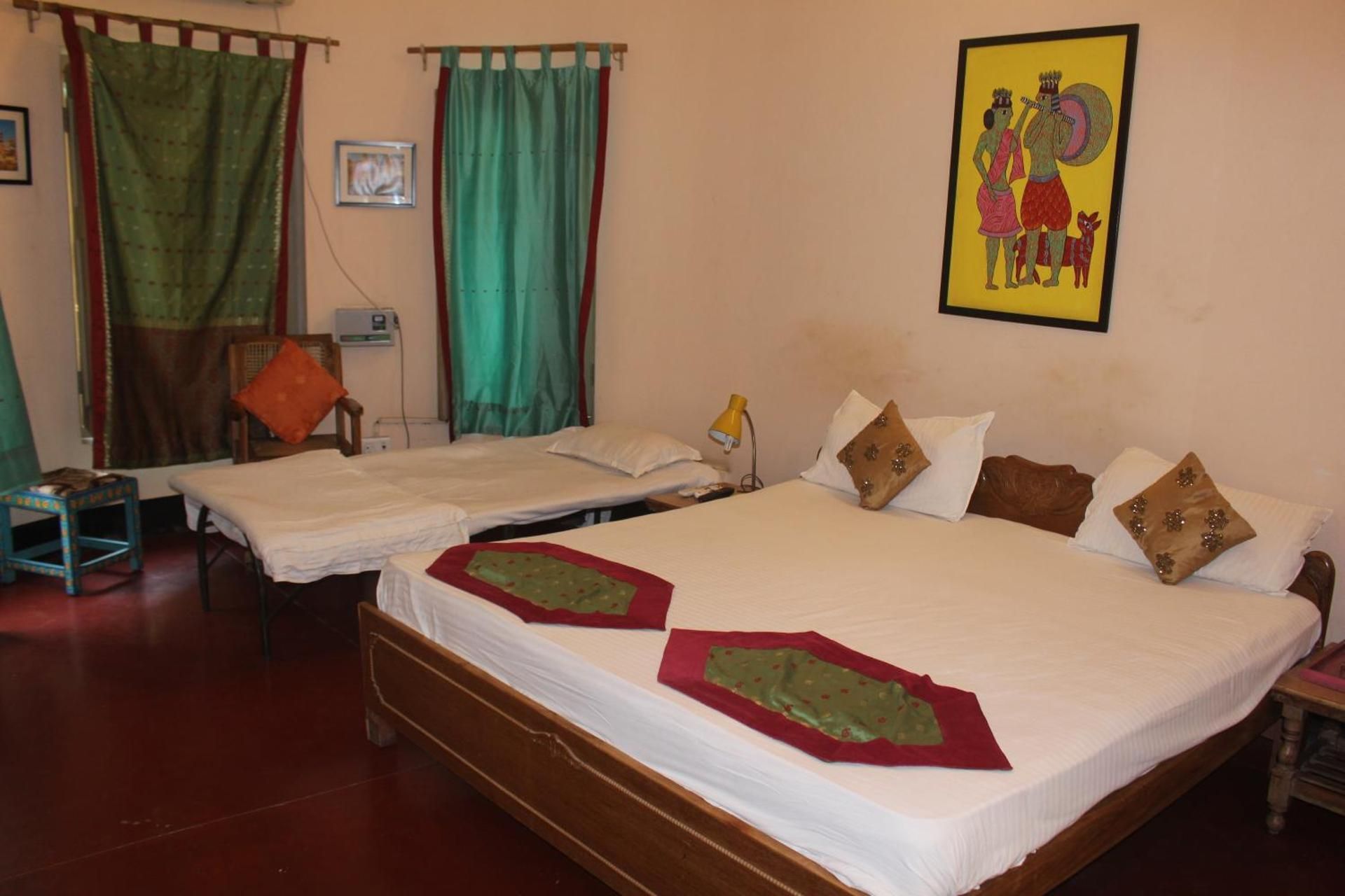 Cozy Inn Deluxe Triple Room 3