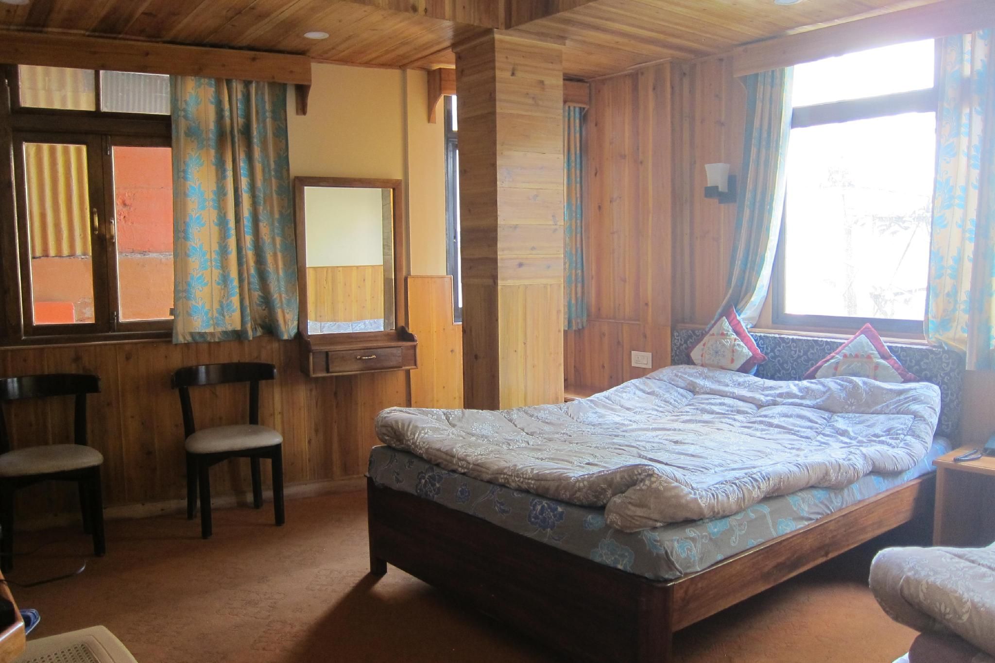 Deluxe Family Room