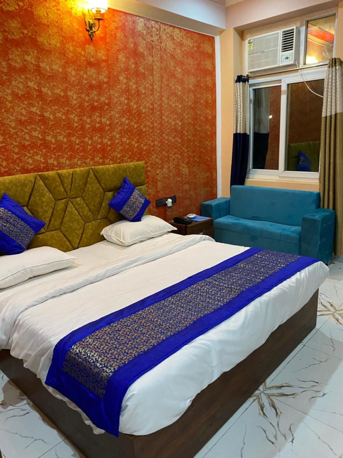 The Horizon Inn Deluxe rooom 2