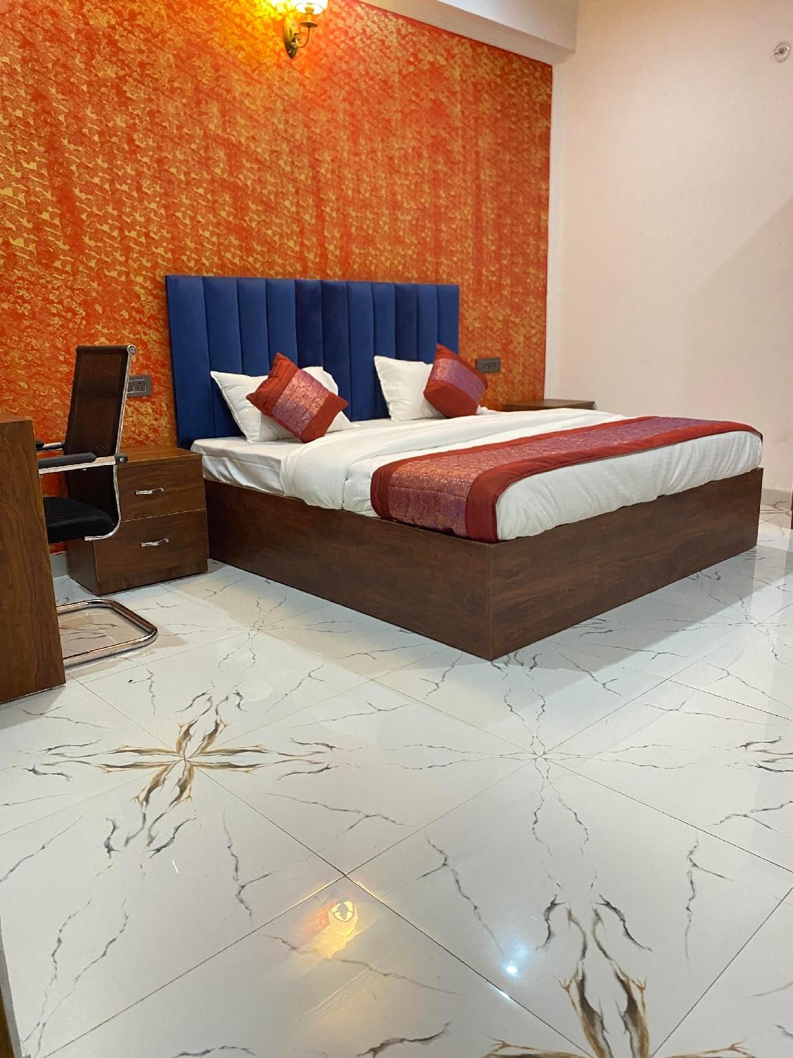 The Horizon Inn Deluxe rooom 4