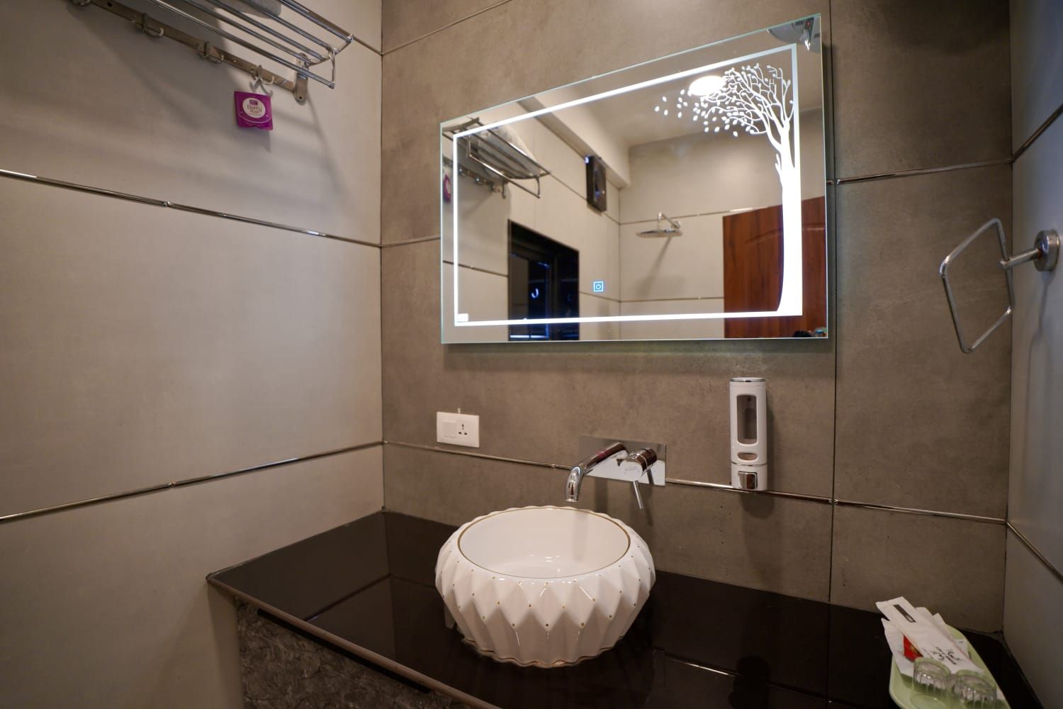 LIEU D' AMOUR  Deluxe Room 7