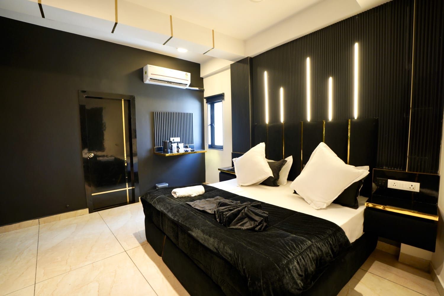 LIEU D' AMOUR  Deluxe Room 5