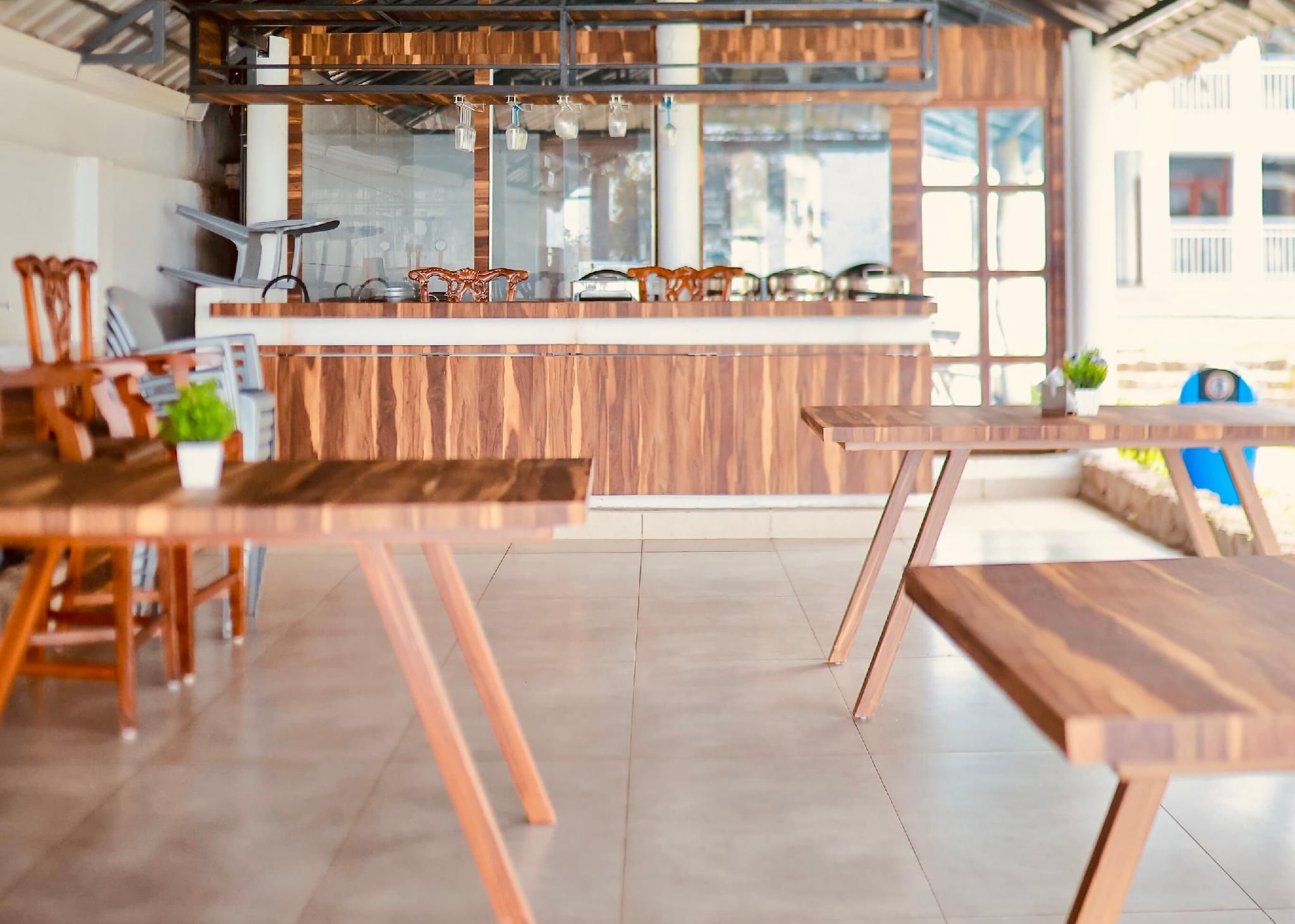 restaurant