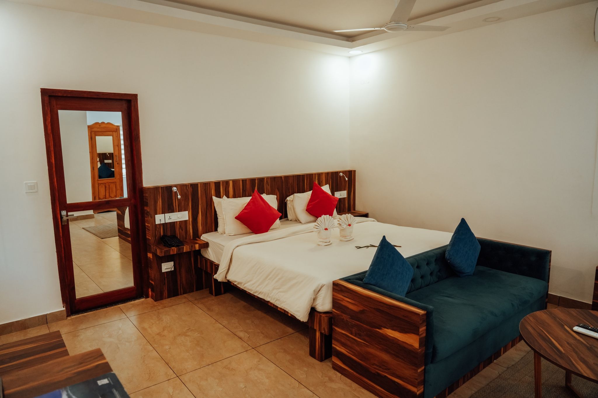 Villa Sasha By Elixir Cliff Varkala Standard Room AC with Balcony 5
