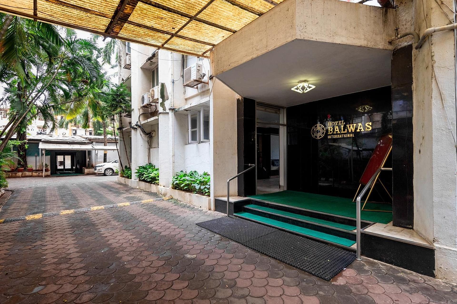 Capital O 76484 Hotel Balwas International