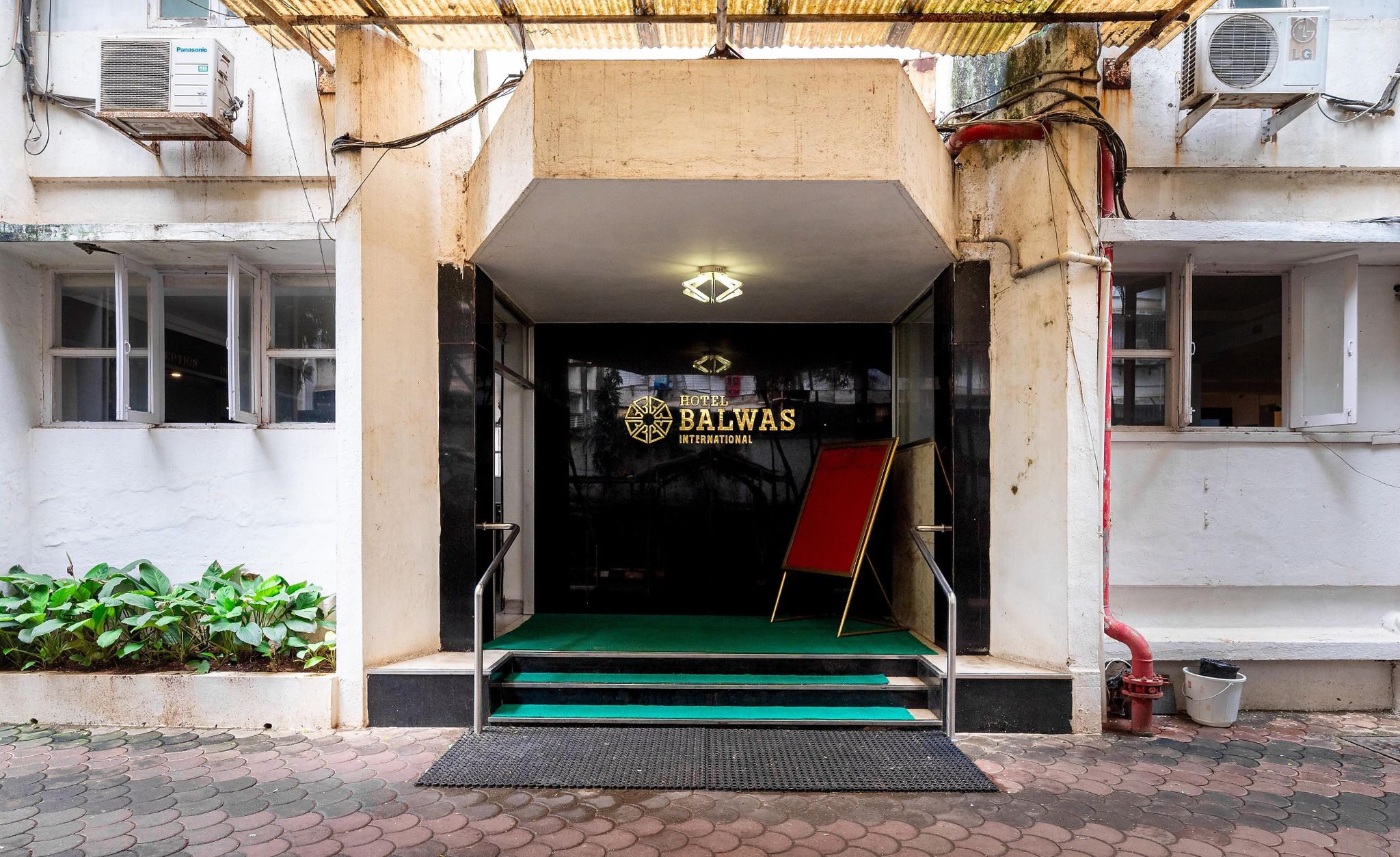 Capital O 76484 Hotel Balwas International