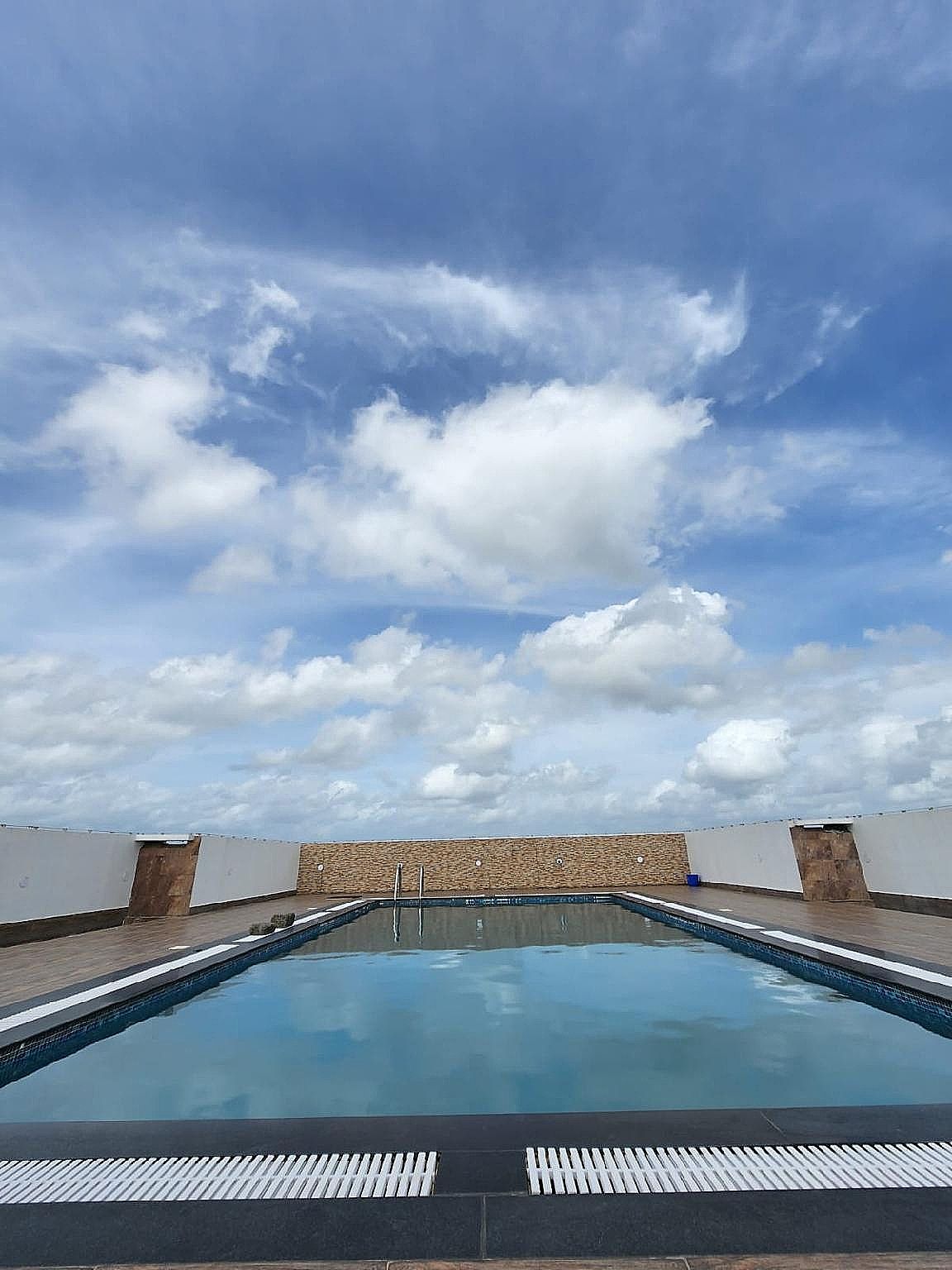 swimming pool