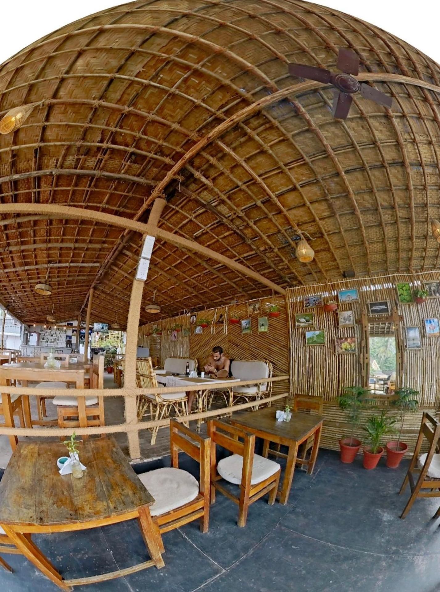 Food & Dining