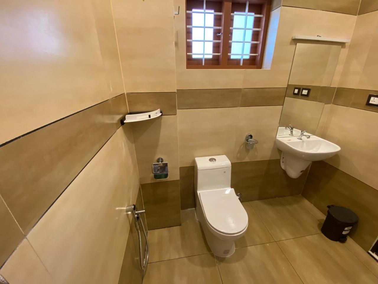 2-Bedroom Apartment with Living Room