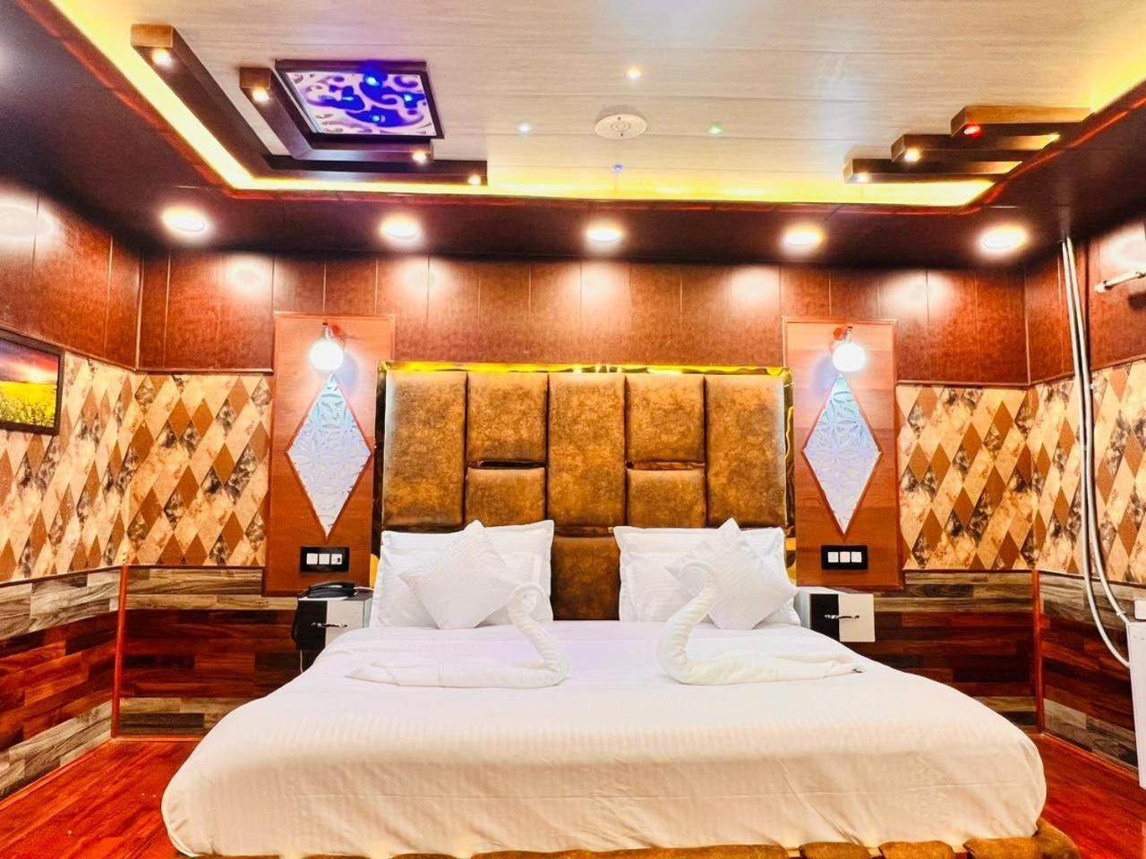 Deluxe Room Only