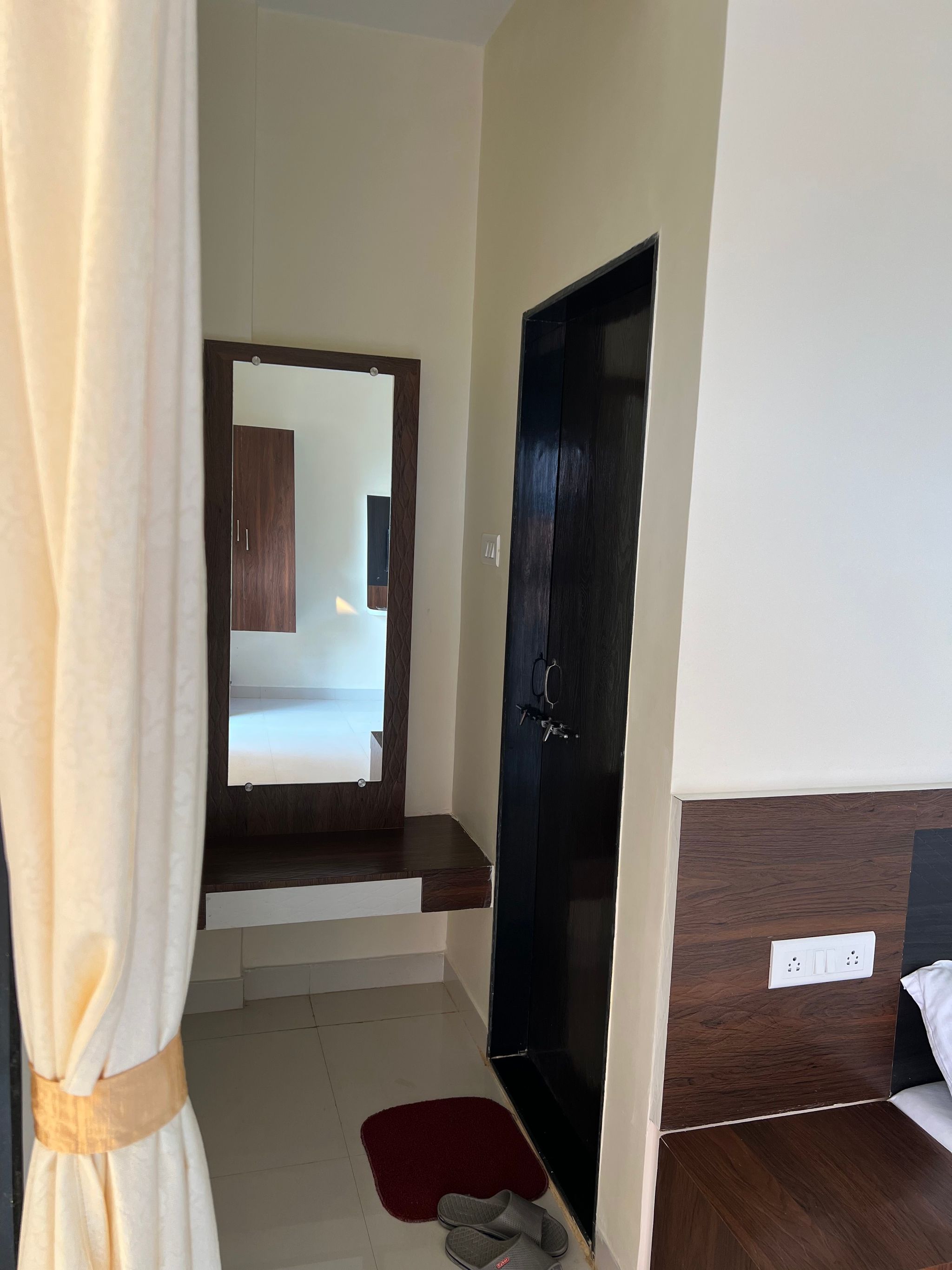 Super Deluxe Room With Balcony