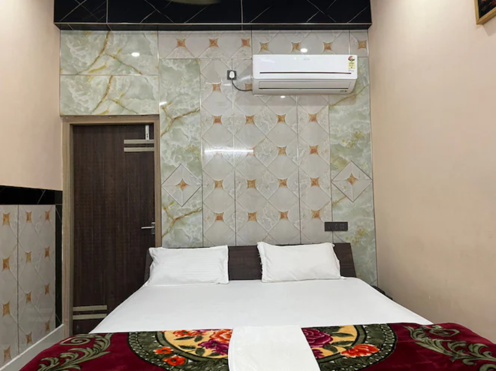 Krishna Paradise Deluxe Room 2