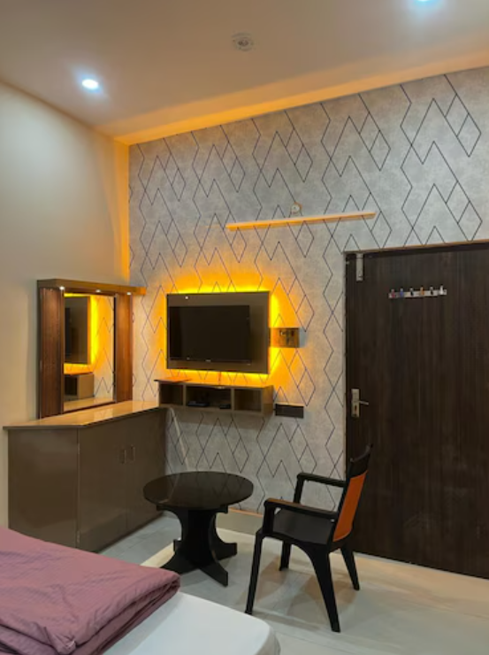 Krishna Paradise Deluxe Room 5