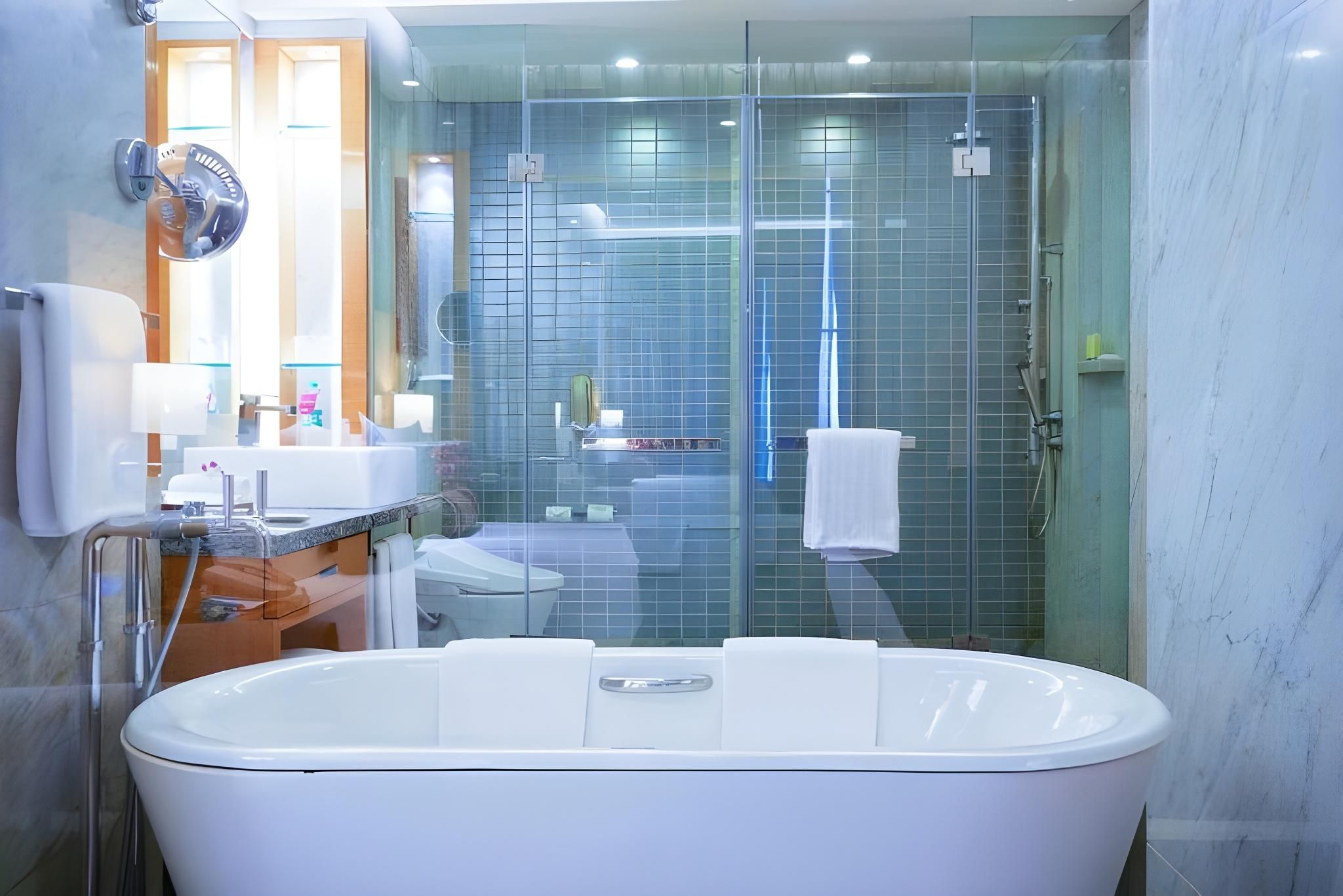 Twin Deluxe Pool View 