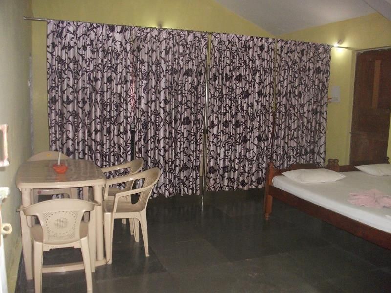 Deluxe King Room with Balcony