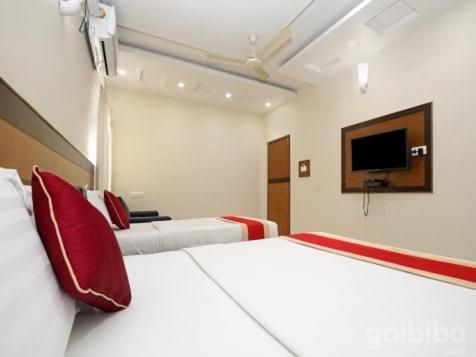 Triple - 1 Queen 1 Single