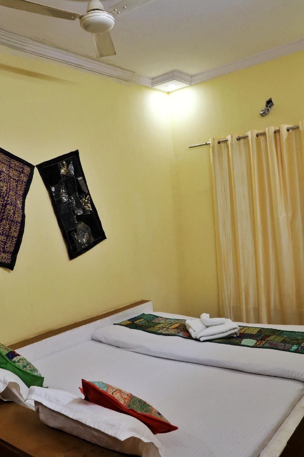 Urmila Guest House 