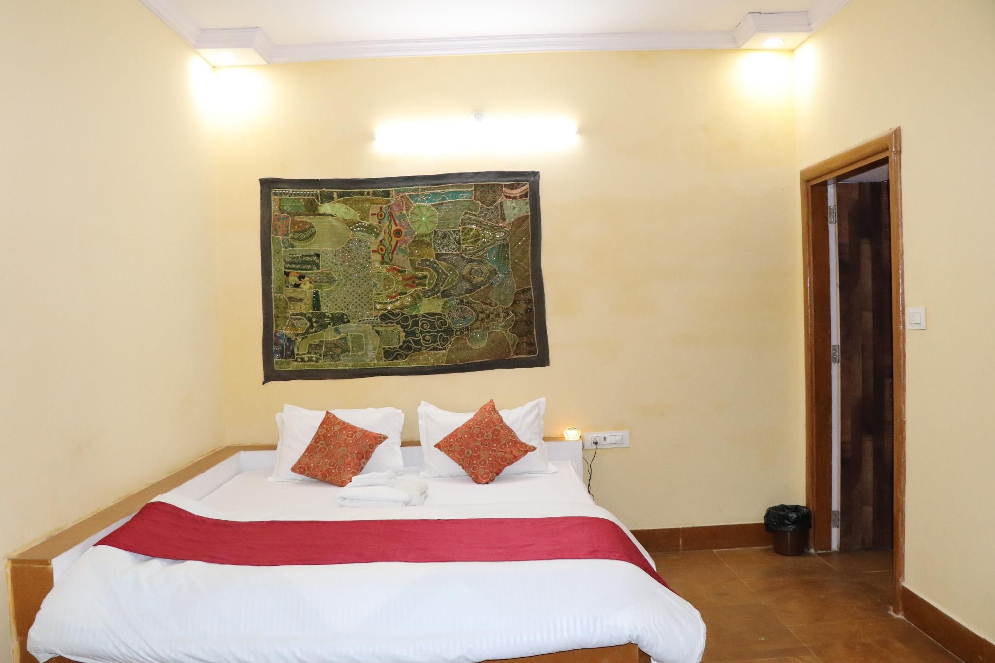 Deluxe Room with King Bed - Non-Smoking
