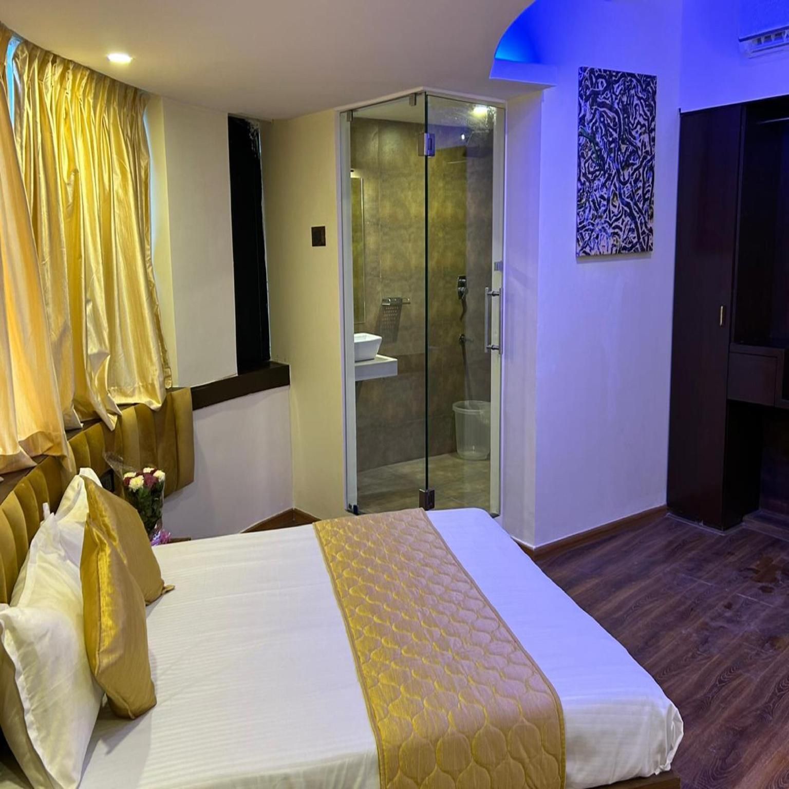 Suite Room