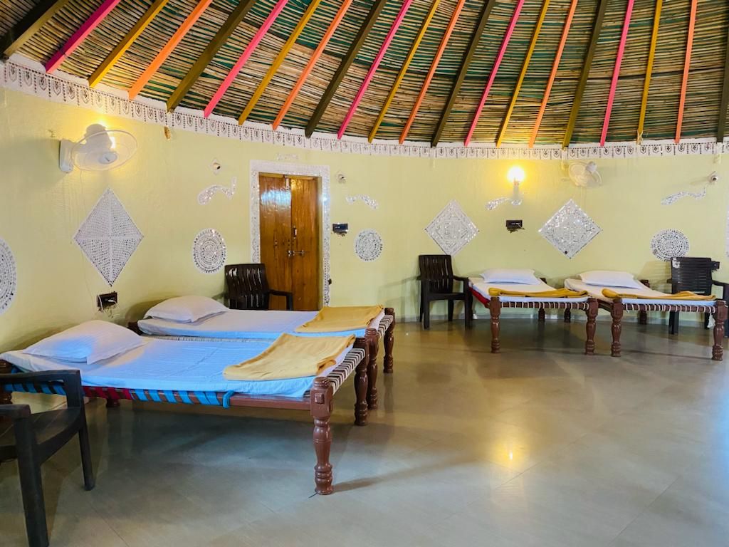 Santkrupa Villa Resort RAYAN ROOM 4