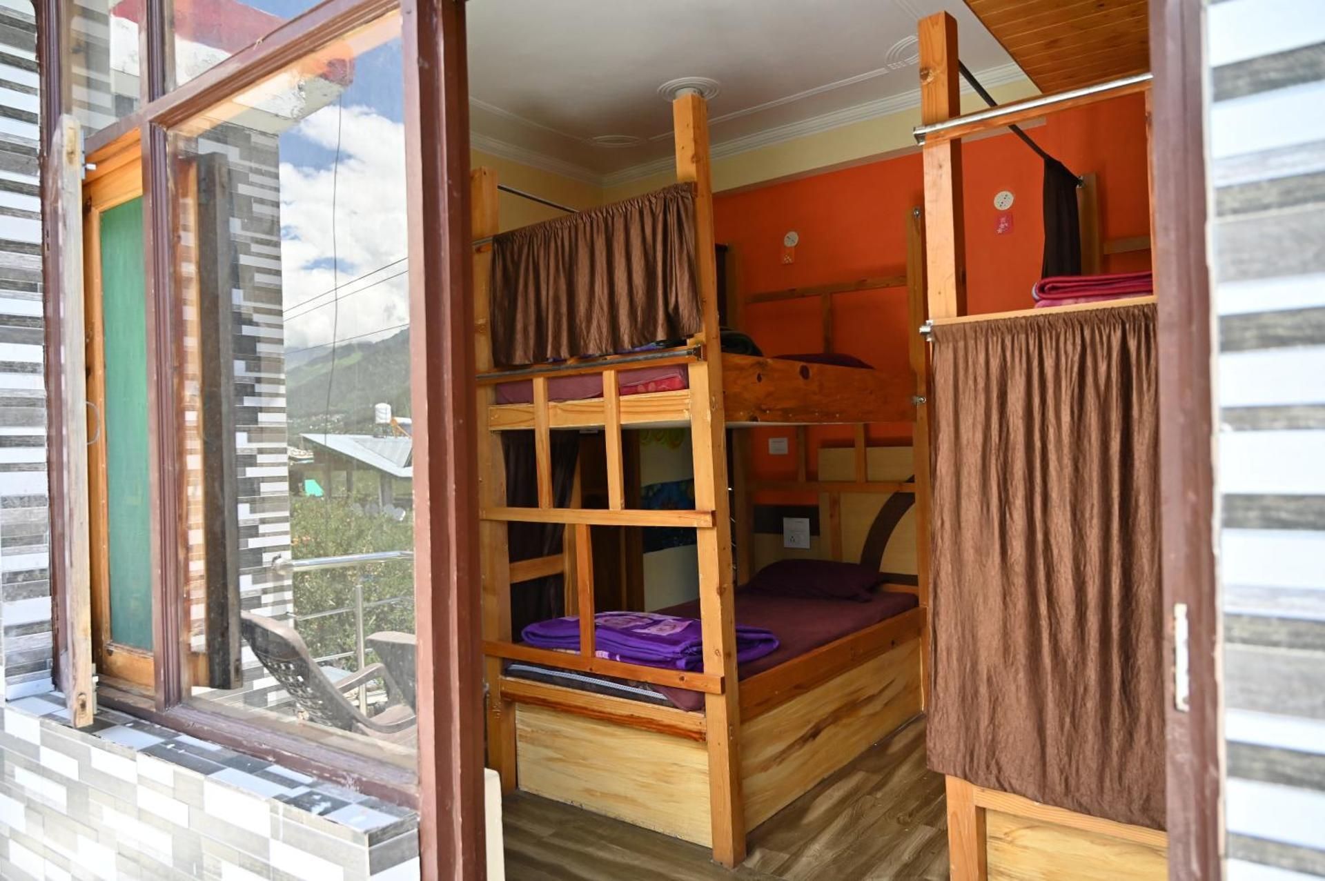 indian backpackers hostel