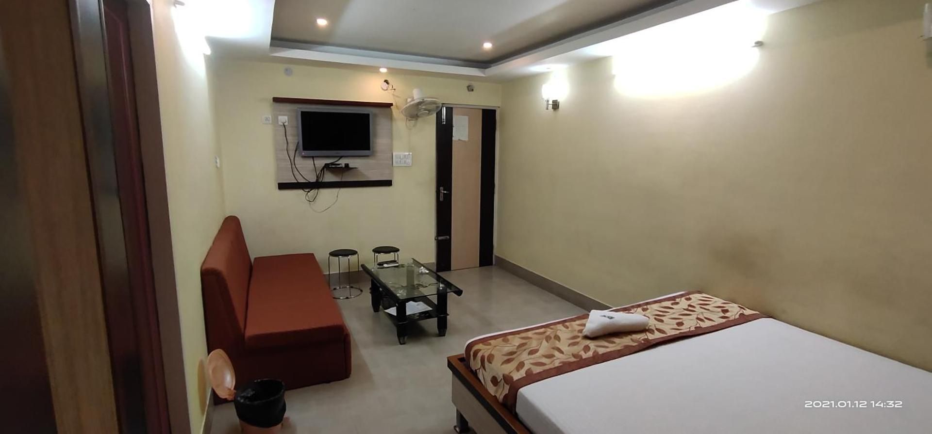 Royal Residency Deluxe Family Room