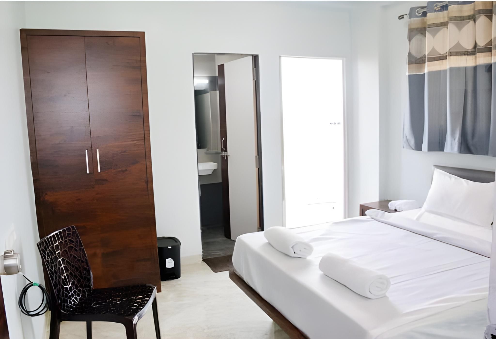 Deluxe Room with No Air Conditioning
