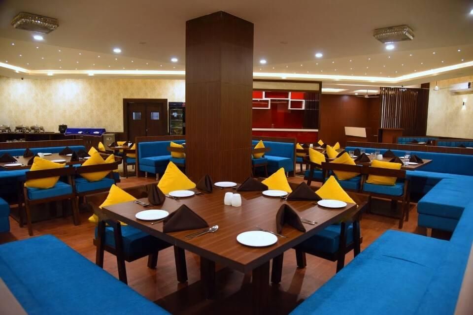 Food & Dining