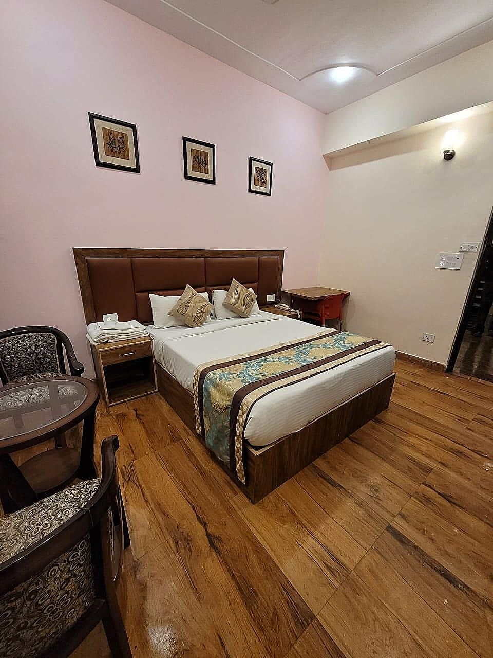 Hotel Stilt Stay Deluxe Double with Balcony 2